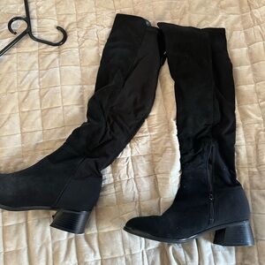 UNISA Knee Height Boots